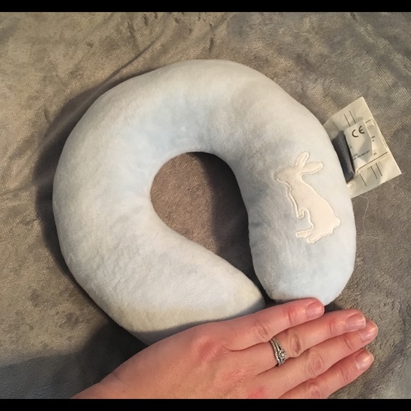 Baby Neck Pillow - Picture 2 of 3